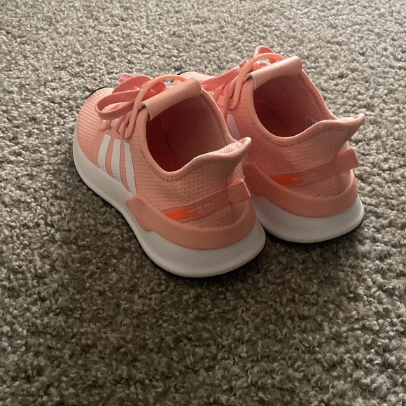 Kids Brand New Adidas Without Box - Picture 3 of 4
